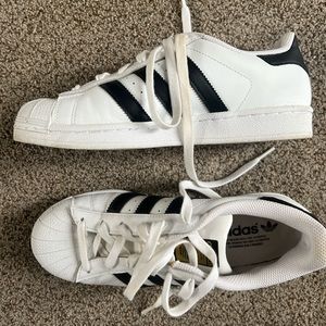 Womens adidas superstar size 7.5